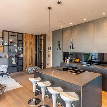 Apartment Lovely - With Views *